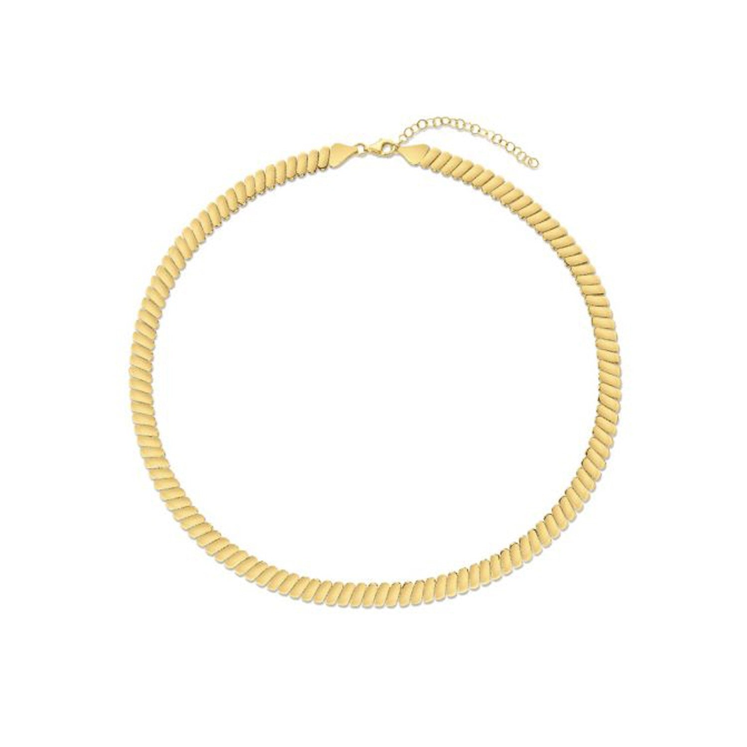 14k Yellow Gold Rib Link Necklace in a sleek high-contrast midnight luxury editorial style